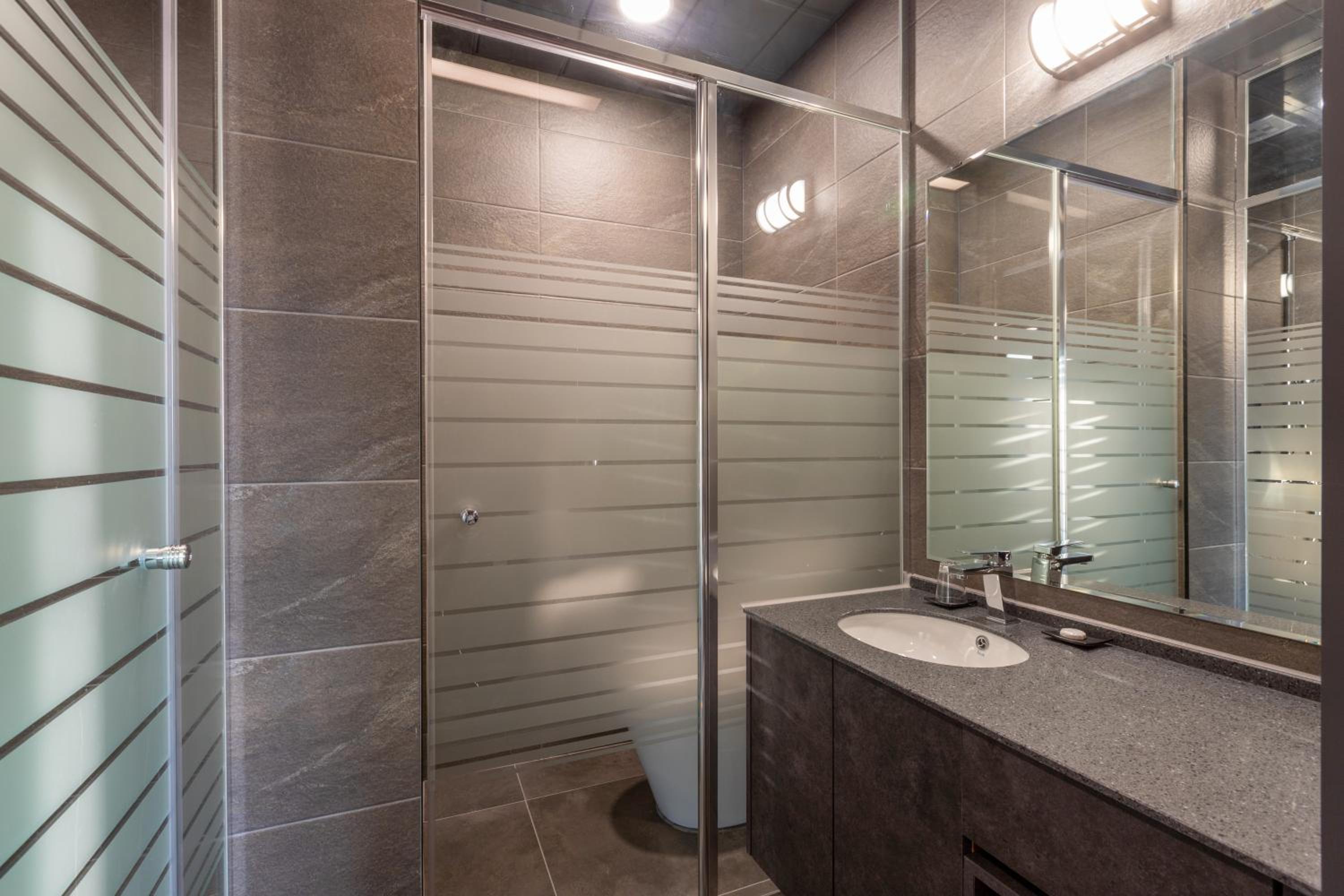 جناح عائلي بريميير، Urbanest Hotel 9/10
