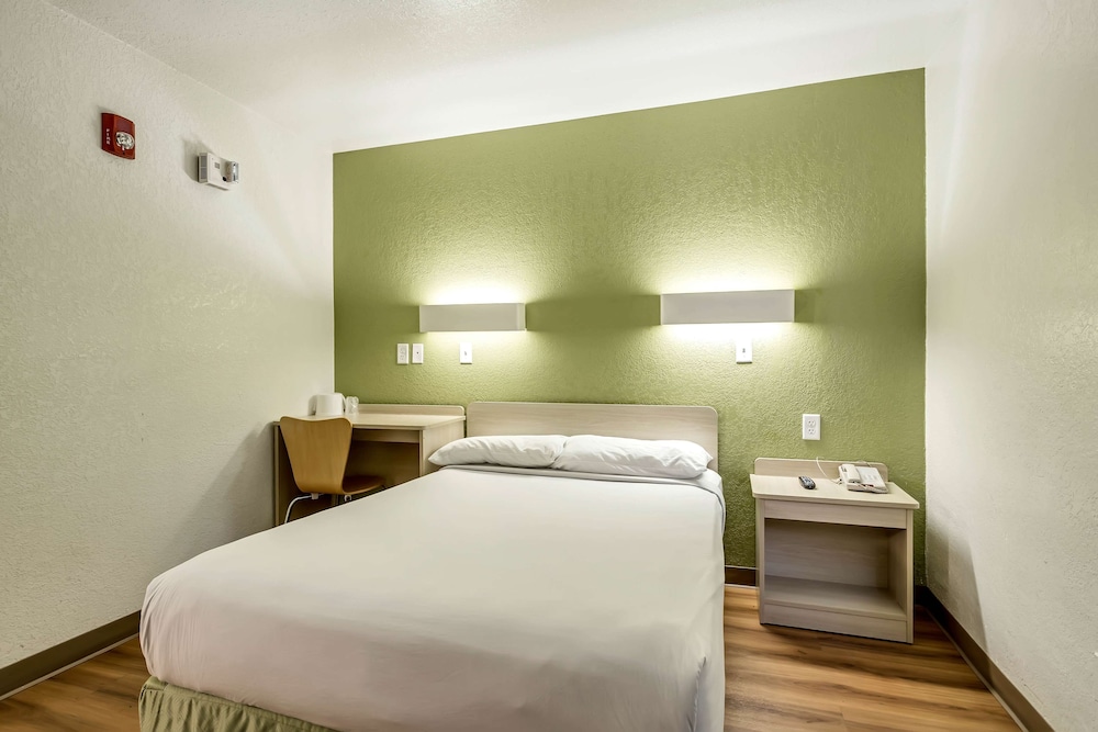 Motel6 Ogden, UT- Downtown 28/64
