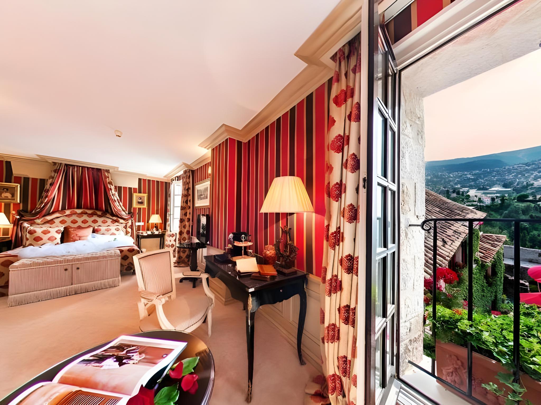 Junior Suite, Superior