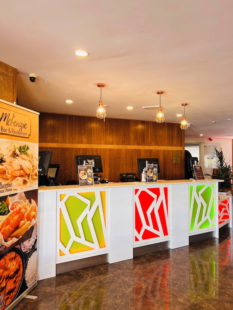 Auckland Airport Kiwi Hotel 9/62