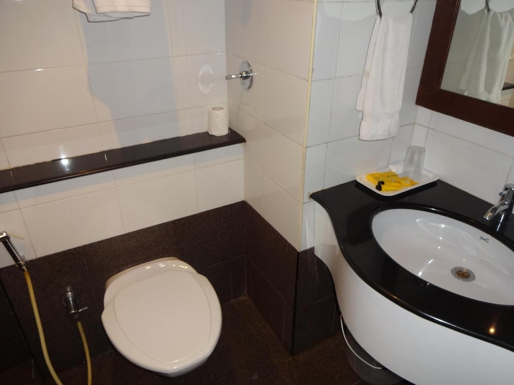 Keys Hotel Malabar Gate 46/50
