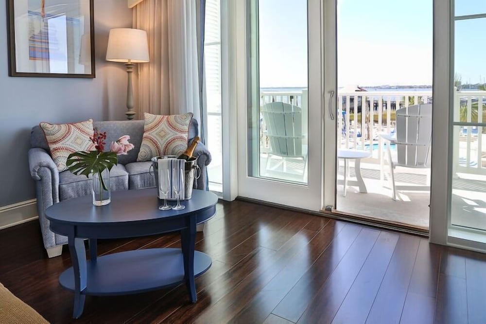 The Beach Club At Charleston Harbor Resort And Marina 16/48
