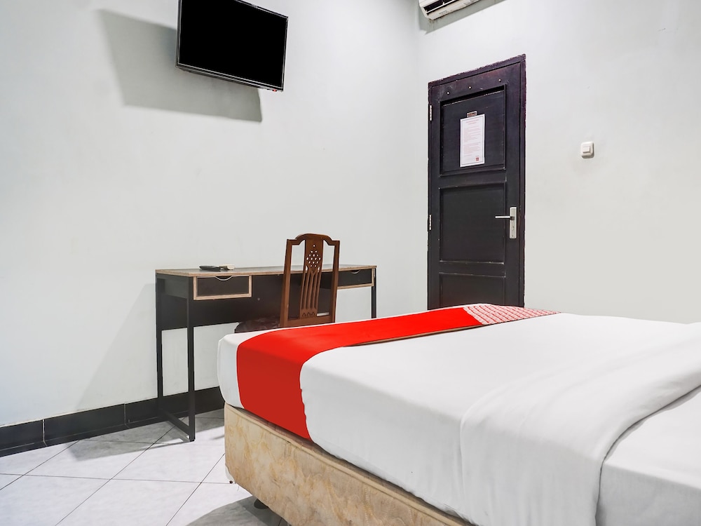 Hotel O Makassar near Mall Panakukkang formerly Sayang Home Stay 18/29