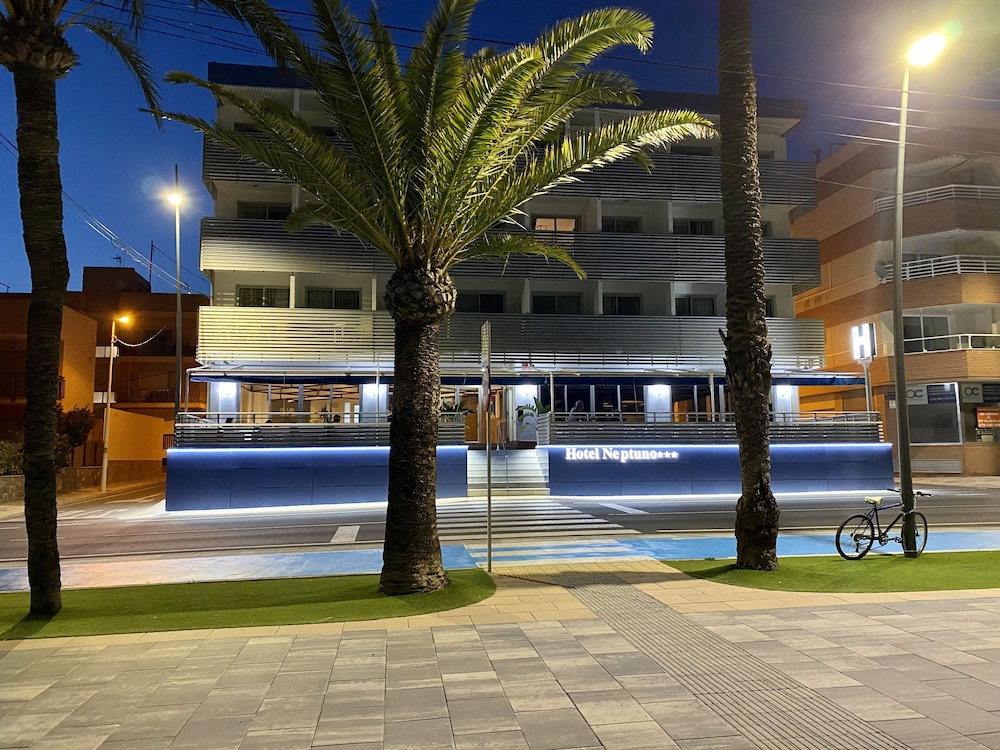 Neptuno 52/56