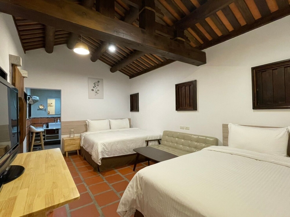 Guning Xiexinyuan Historical Inn 20/48