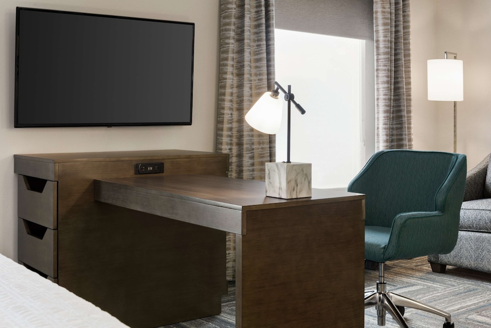 Hampton Inn and Suites Salisbury/Fruitland 44/58