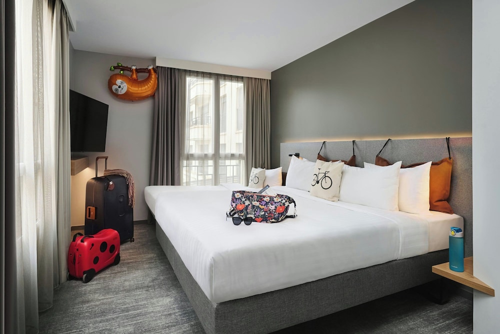 Suite, Queen Bed