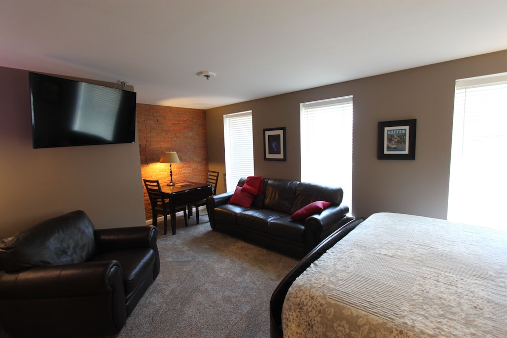 Lodging at the Gaffer Inn 20/48