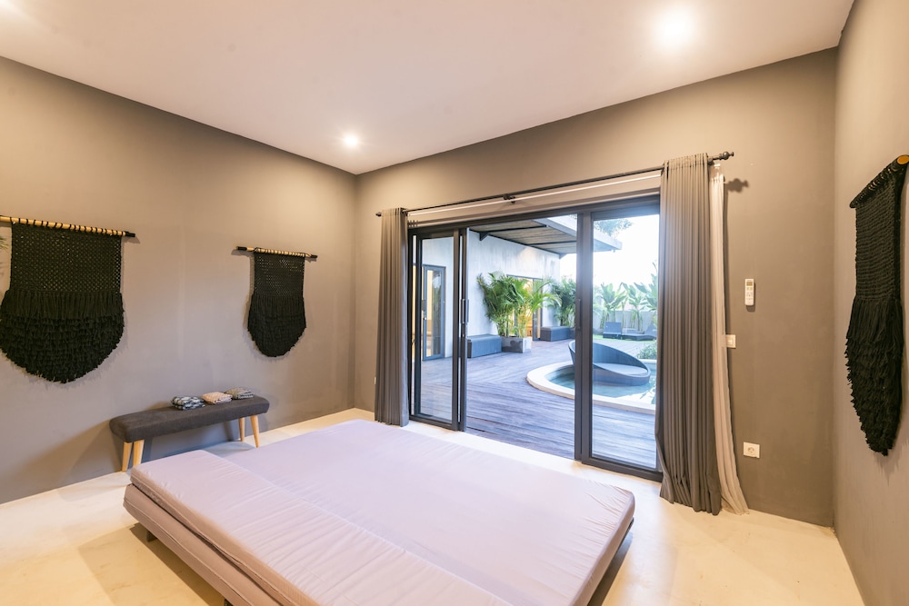 Canggu Dream Studios and Villas 13/48