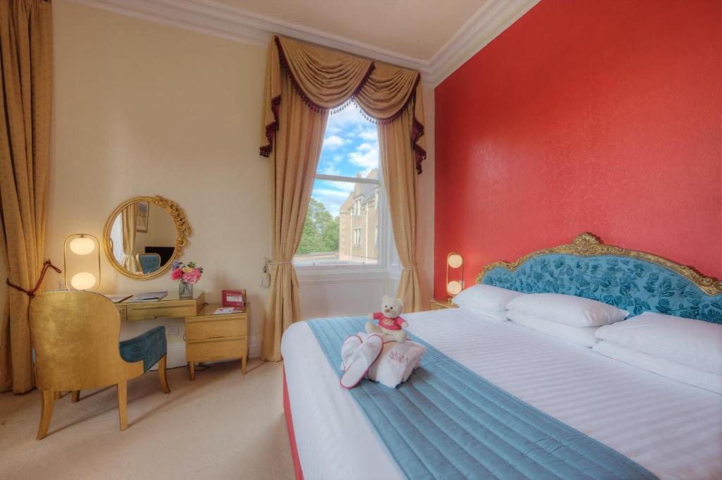 Superior, Queen Bed