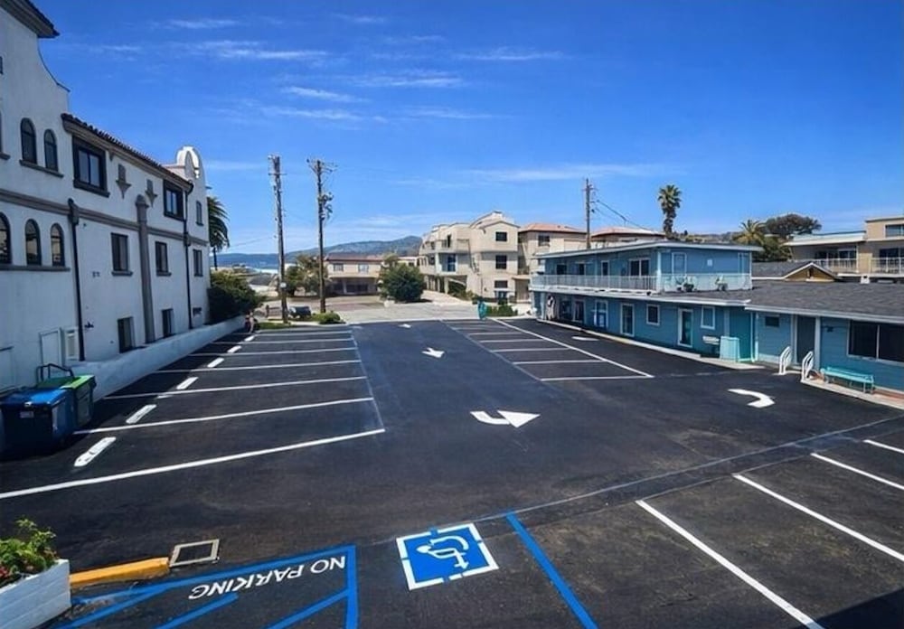 Sea Garden Motel 59/63