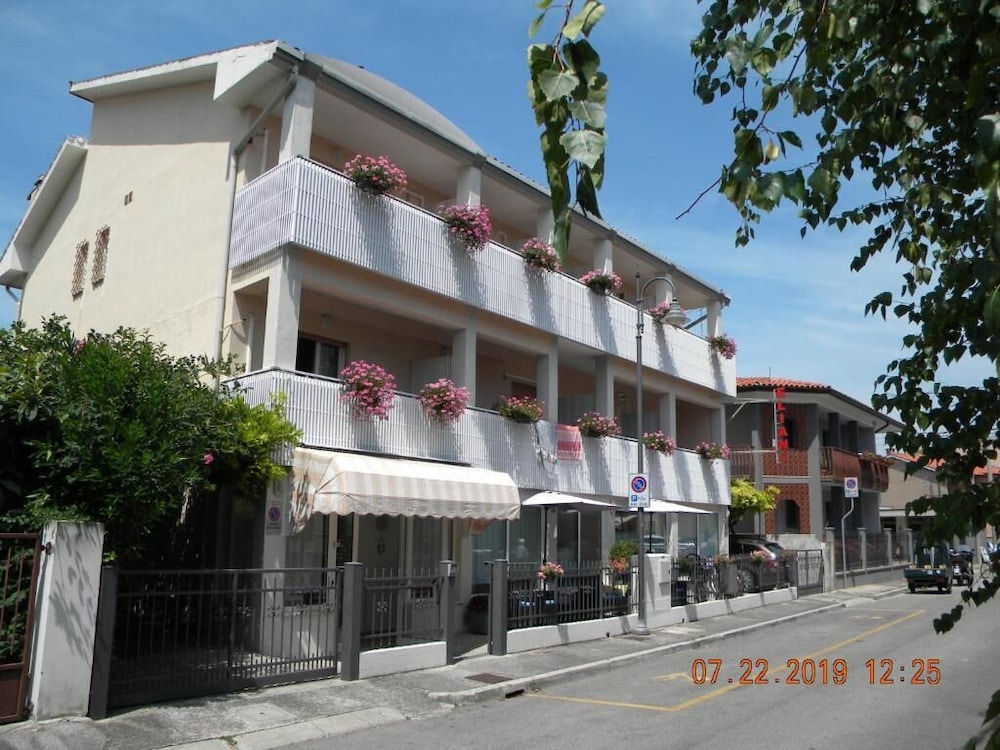 Hotel Eliani 5/47