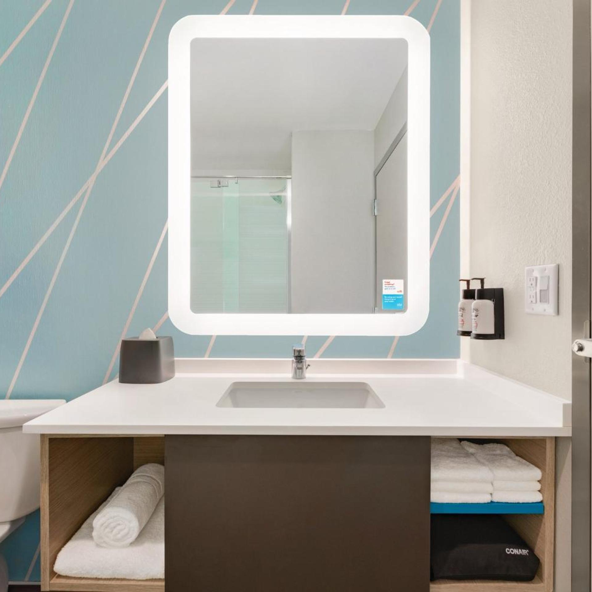 غرفة ديلوكس بسريرين منفصلين لذوي الإعاقة، avid hotel Tuscaloosa – University Area 6/7