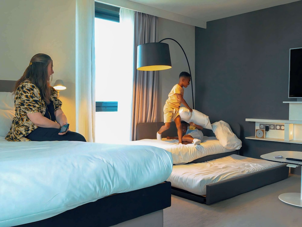 Novotel Suites Paris Issy Les Moulineaux 24/80