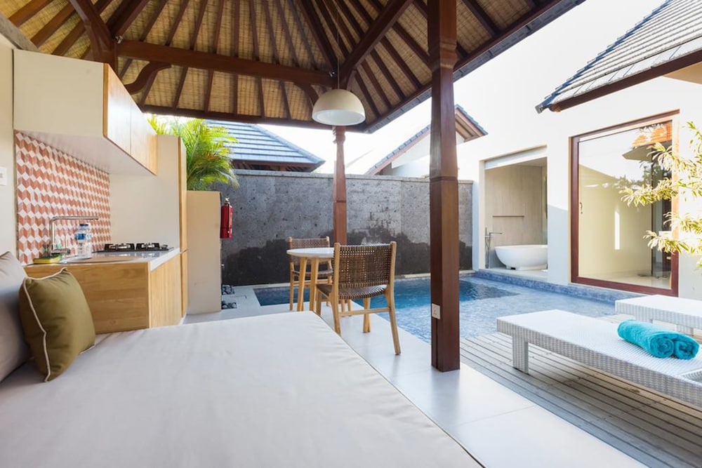 Theanna Eco Villa And Spa 32/72