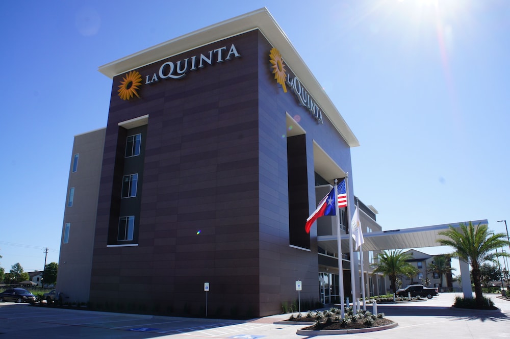La Quinta Inn & Suites by Wyndham Texas City I 45 4/59