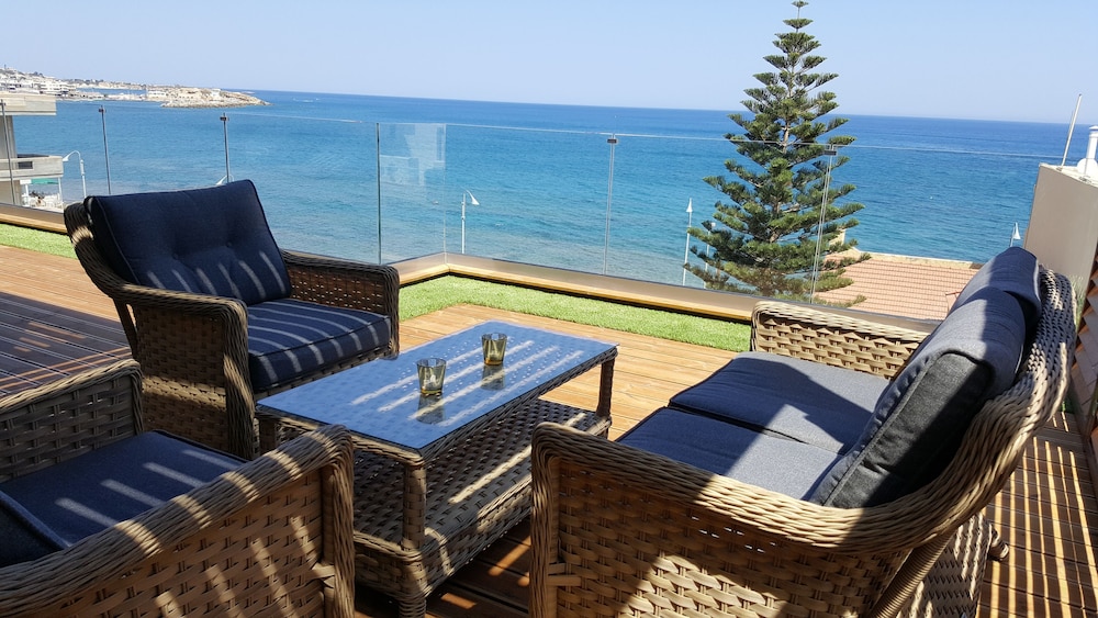 Petra Beach Hotel 58/68