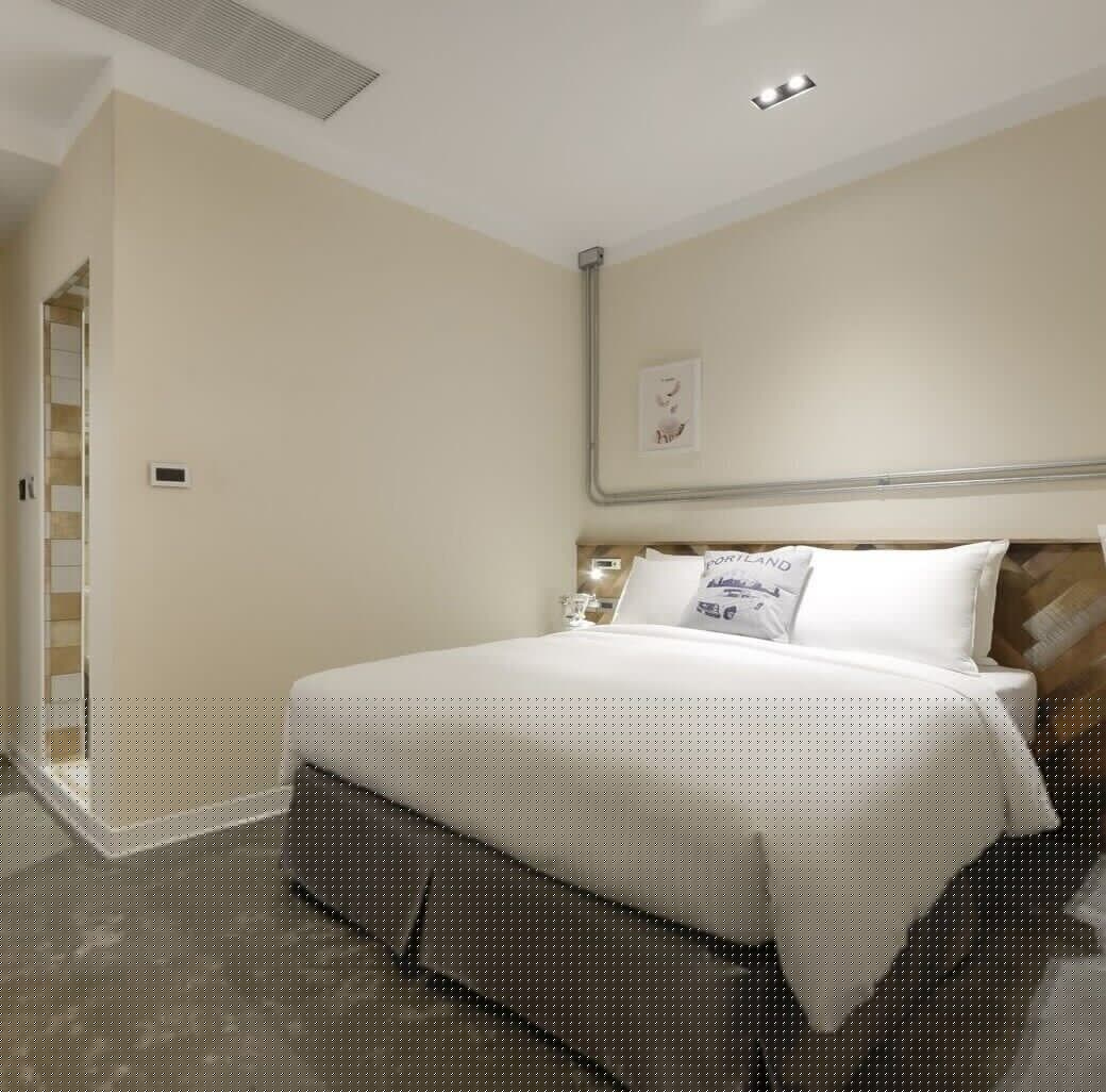 SUPERIOR, DOUBLE BED, BATHTUB