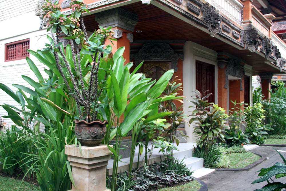 Seminyak Paradiso 60/67