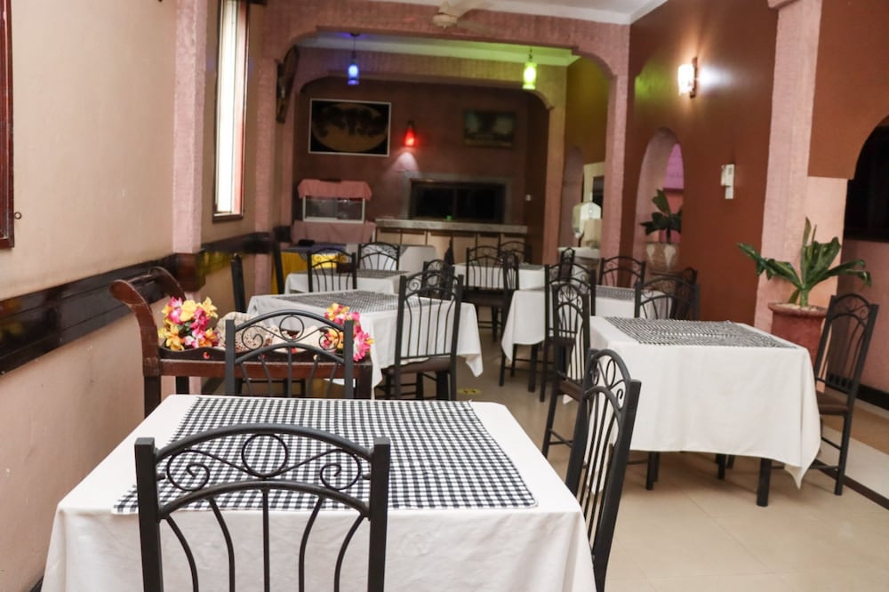 Darajani Hotel Ltd 29/50