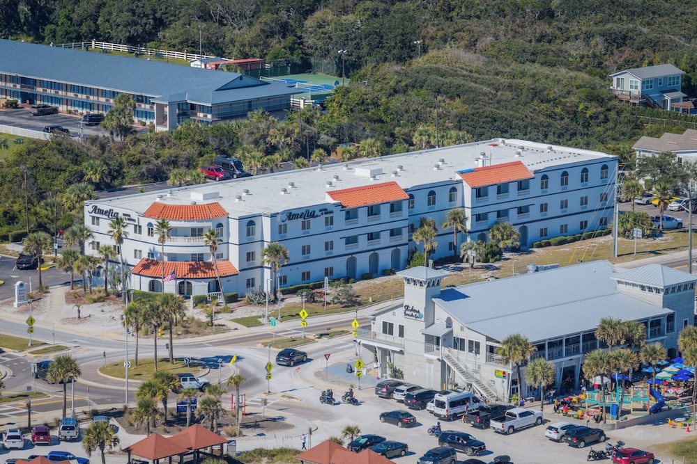 Amelia Hotel at the Beach 68/71