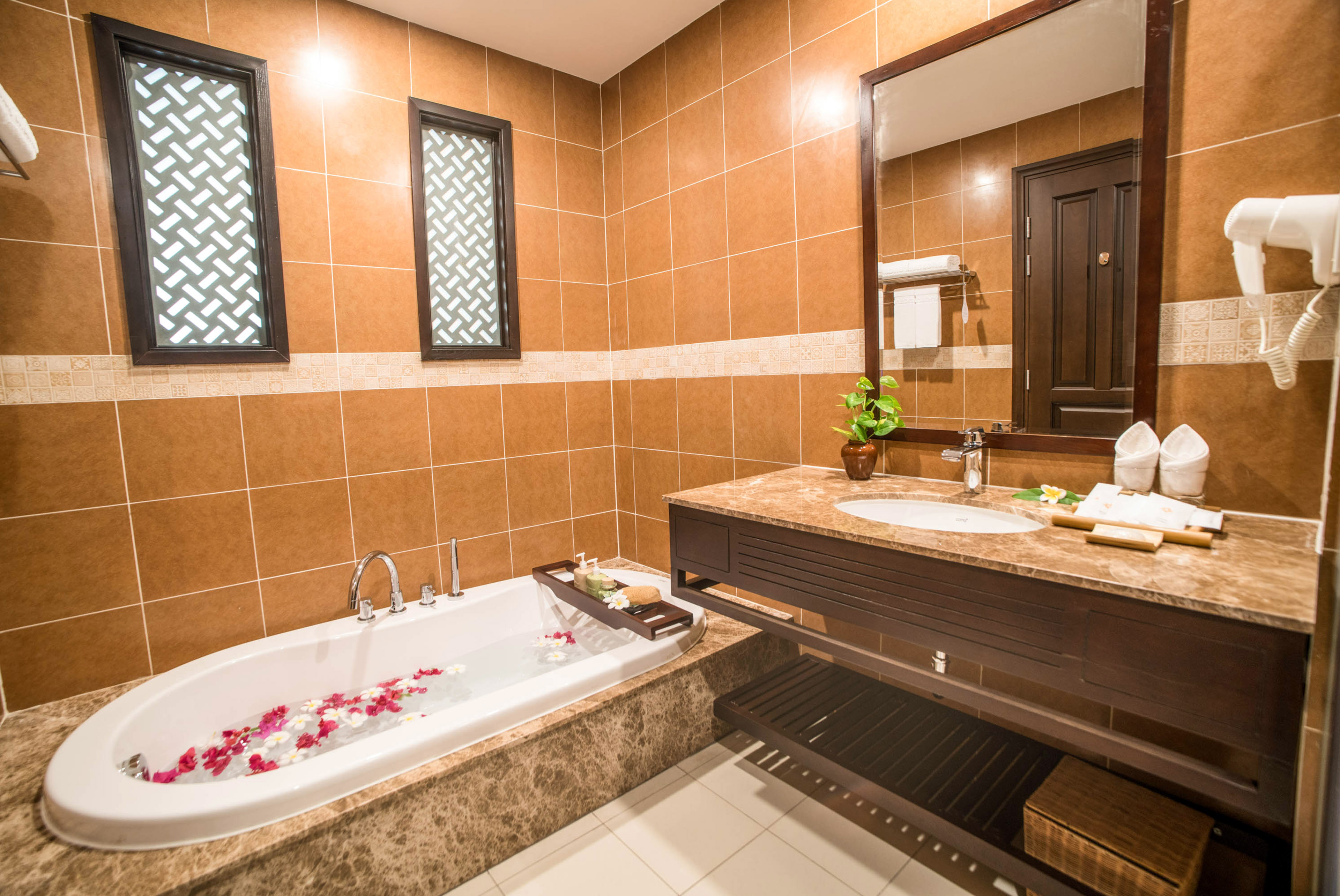 Pandanus Resort 135/140