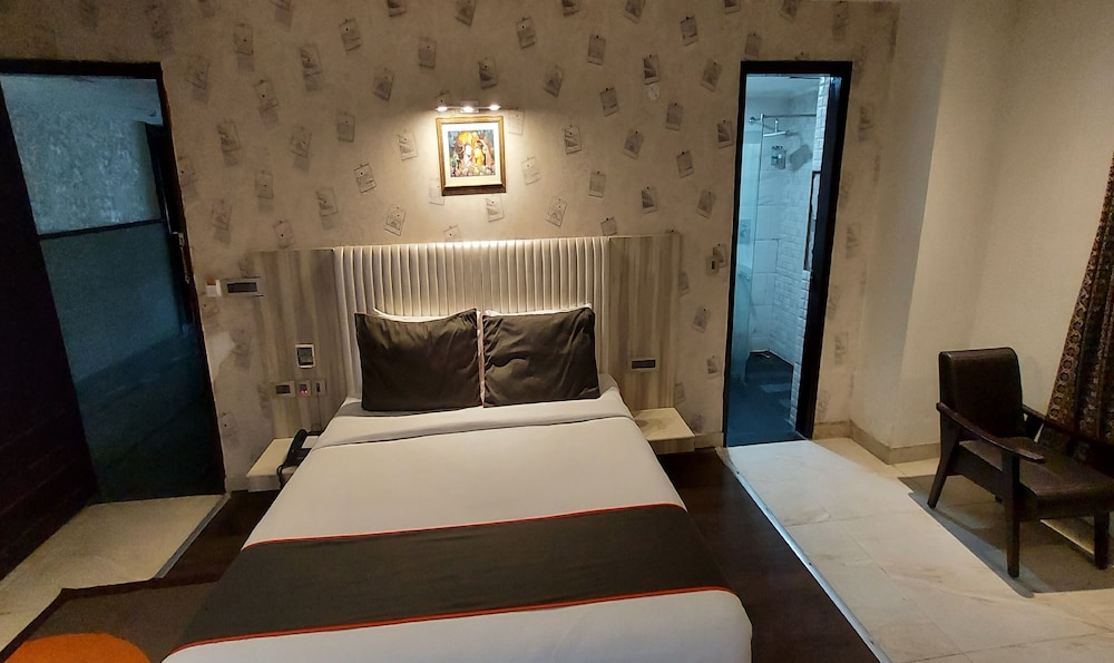 Oyo 7130 Hotel Broadway 32/50
