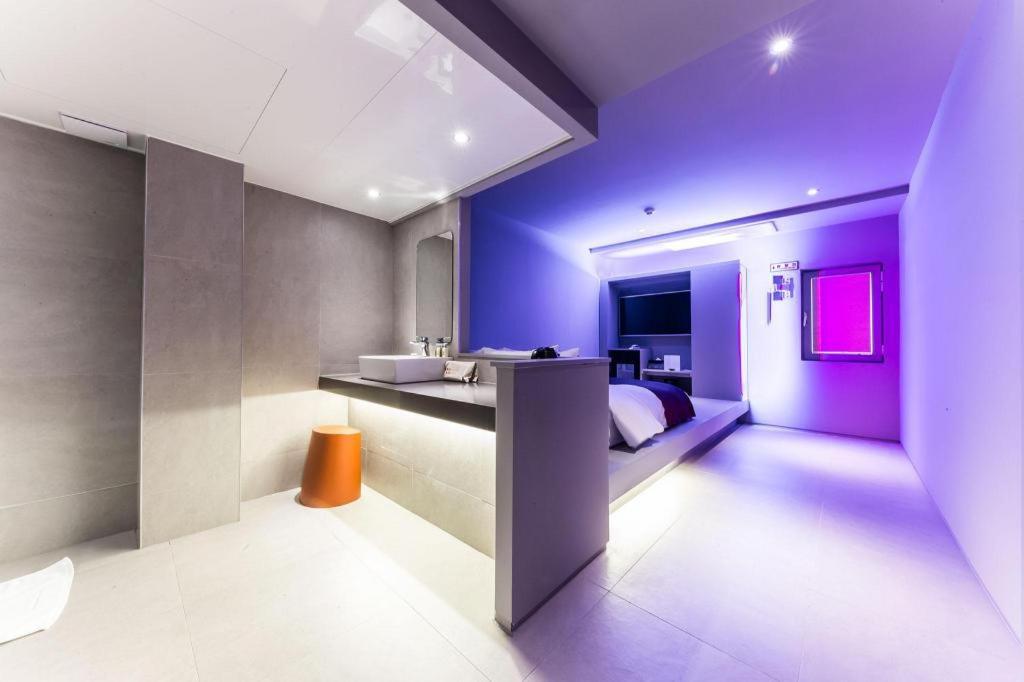 Bobo Hotel Hong Dae 19/41