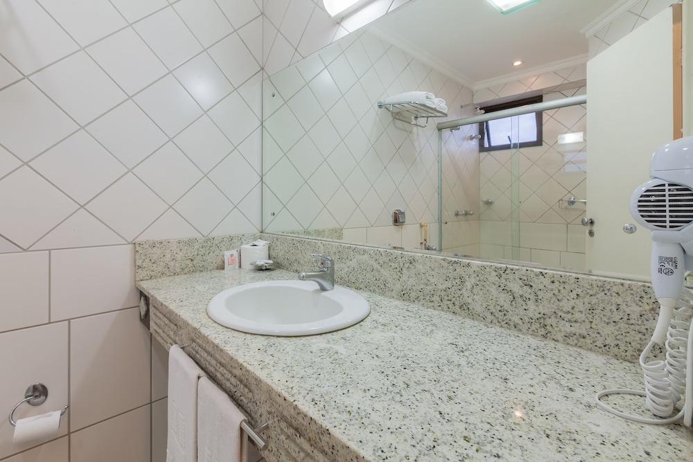 Tri Hotel Executive Criciuma 43/50