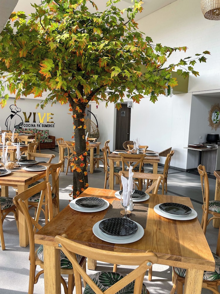 restaurant cafeteria