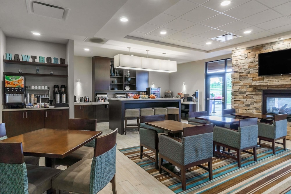Hawthorn Suites By Wyndham Wheeling At the Highlands 29/45