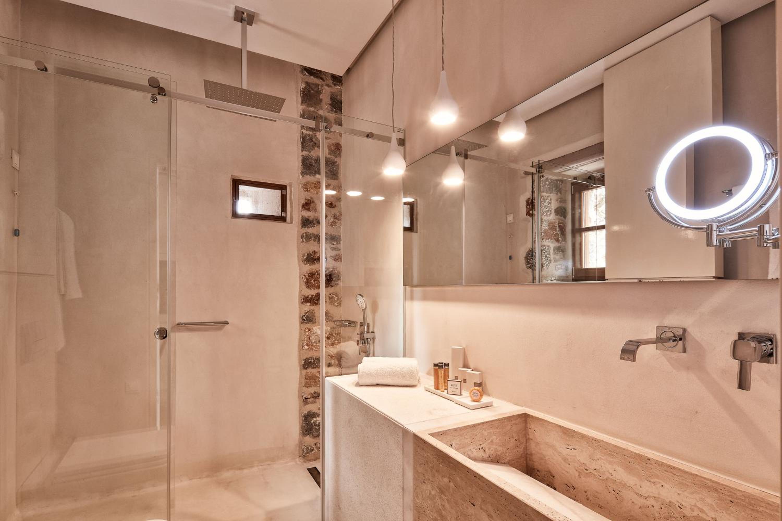 SUPERIOR, SUITE, SEA VIEW
