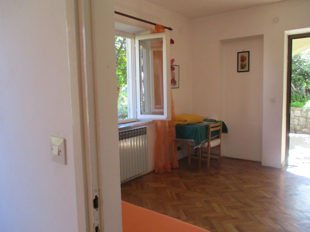 HOTEL APARTMENTS IVICA 25/50