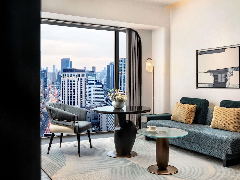 Sofitel Shanghai North Bund 36/60