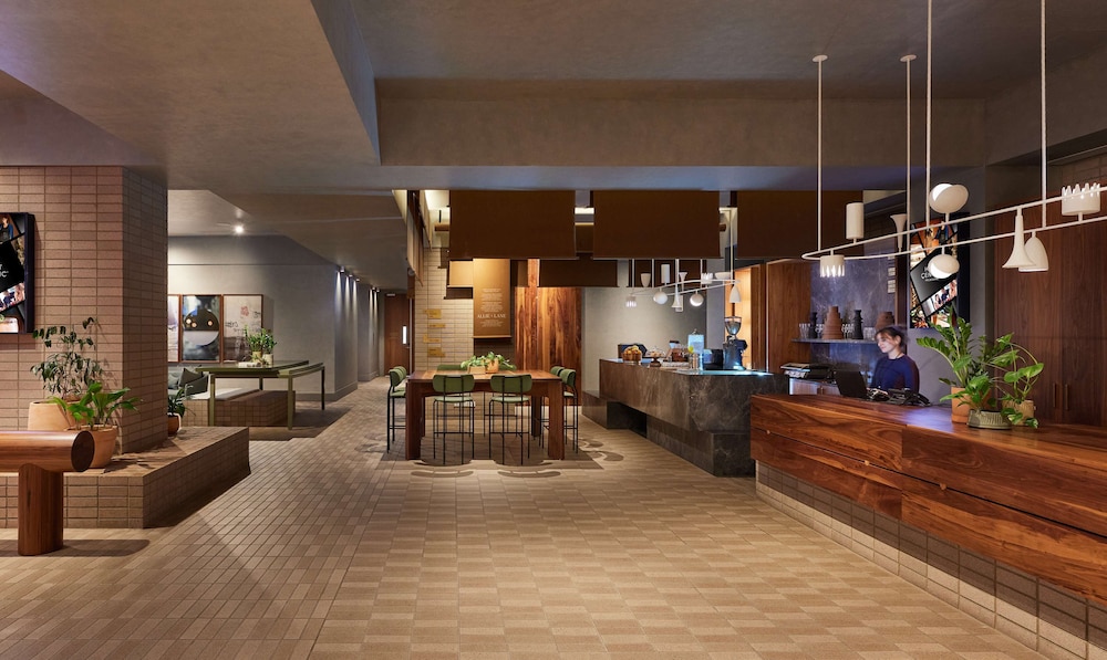 Hyatt Centric Melbourne 5/50
