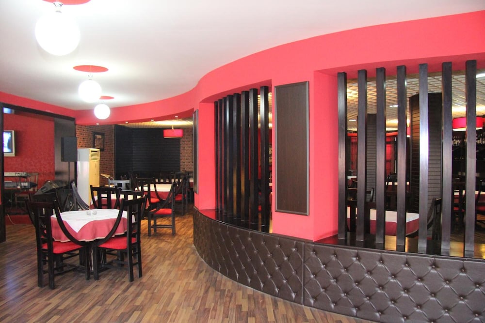 Hotel Argenti Shkoder 40/48