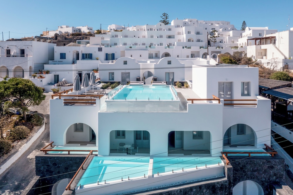 Santorini Palace Hotel in SANTORINI