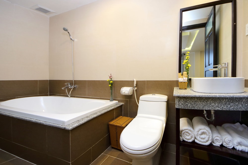Viet Long Hoi An Beach Hotel 6/53