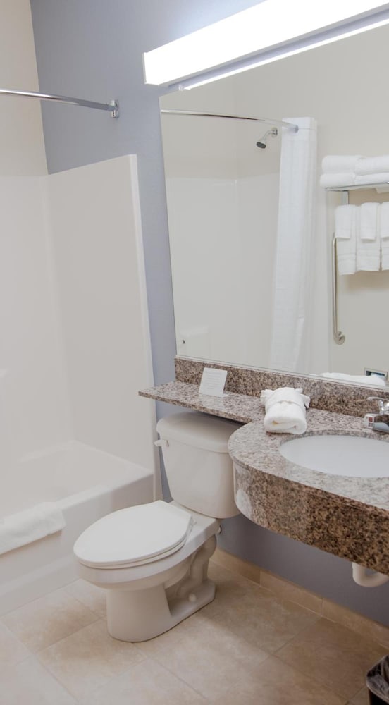 Microtel Inn Suites By Wyndham Belle Chasse New Orleans 7/11