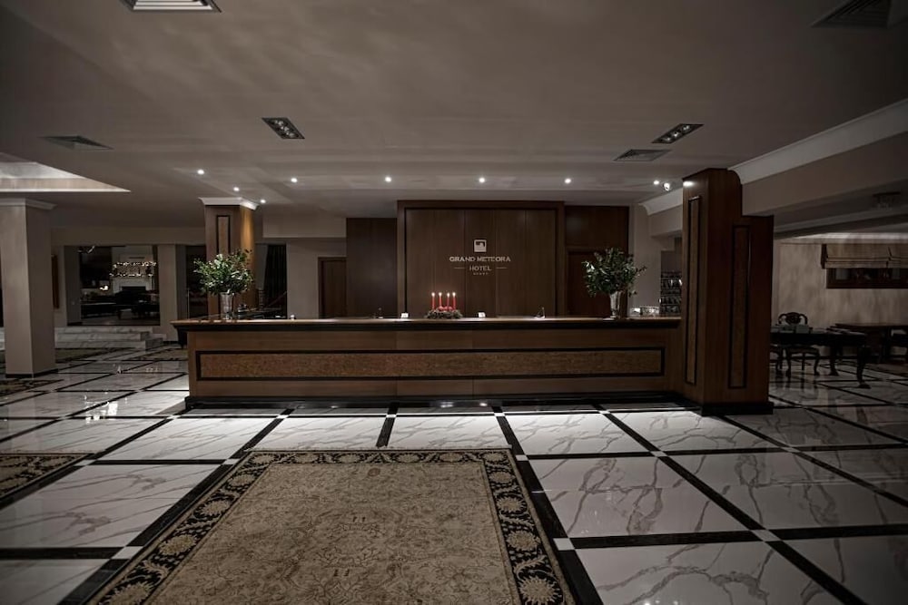 Grand Meteora Hotel 7/60
