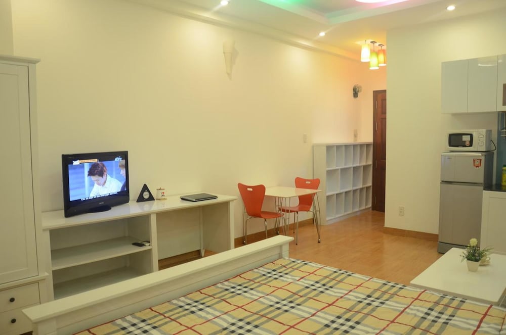 Smiley Apartment 3 34/50