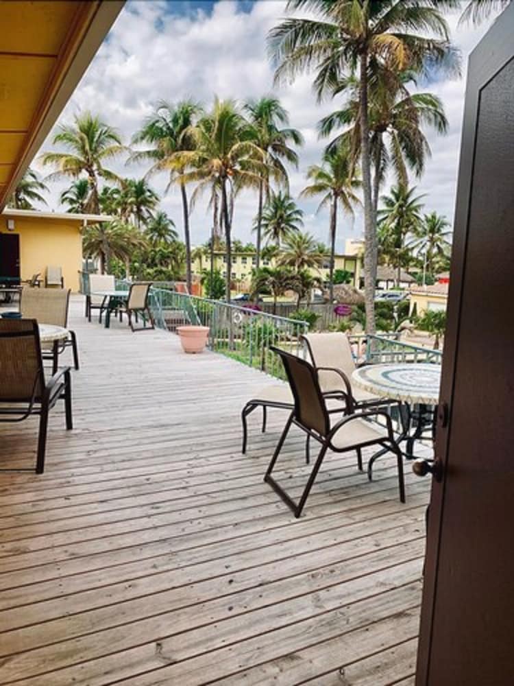 Ebb Tide Resort Oceanfront 38/69