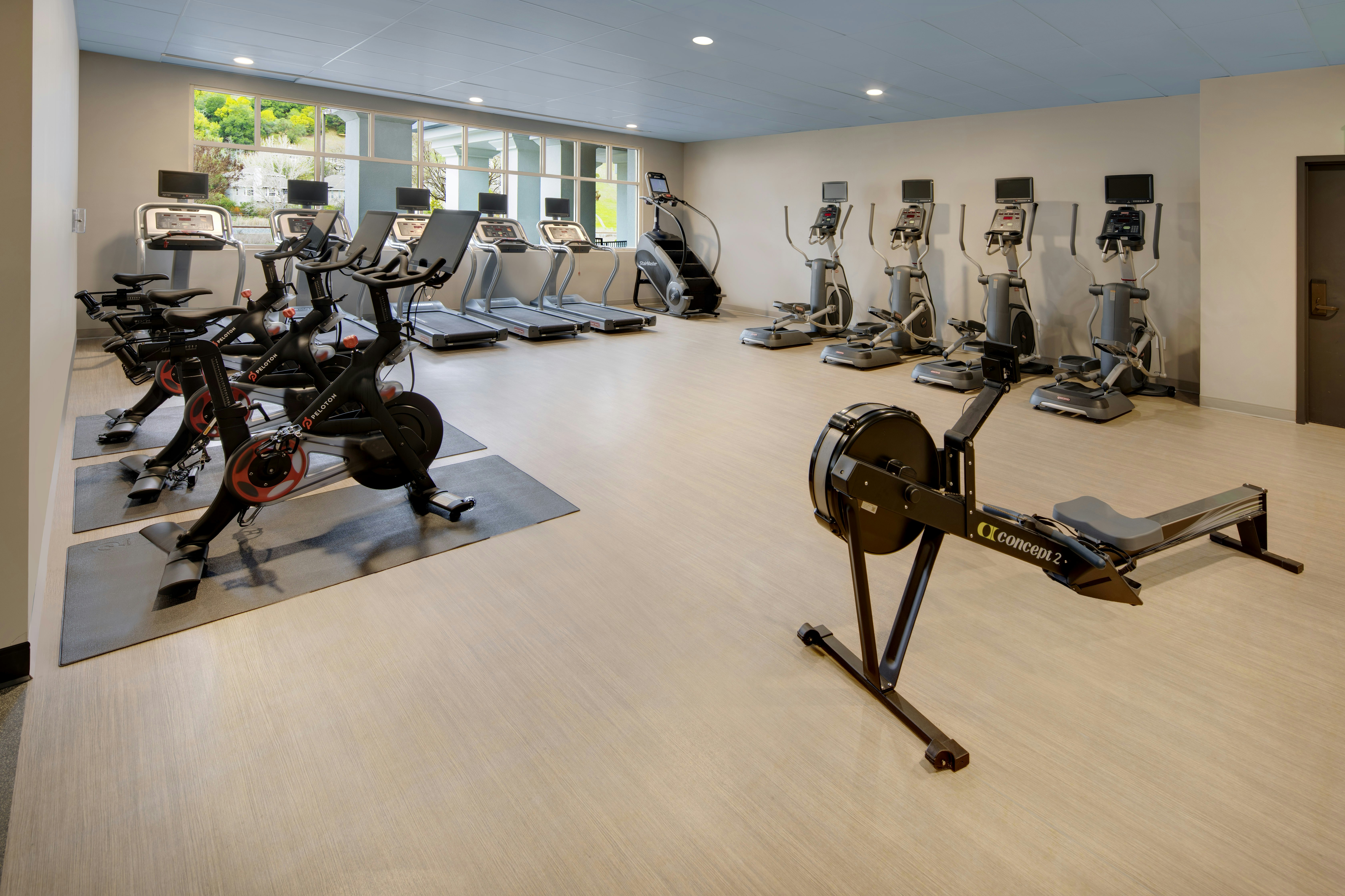 Embassy Suites by Hilton San Rafael at Marin Center 27/64