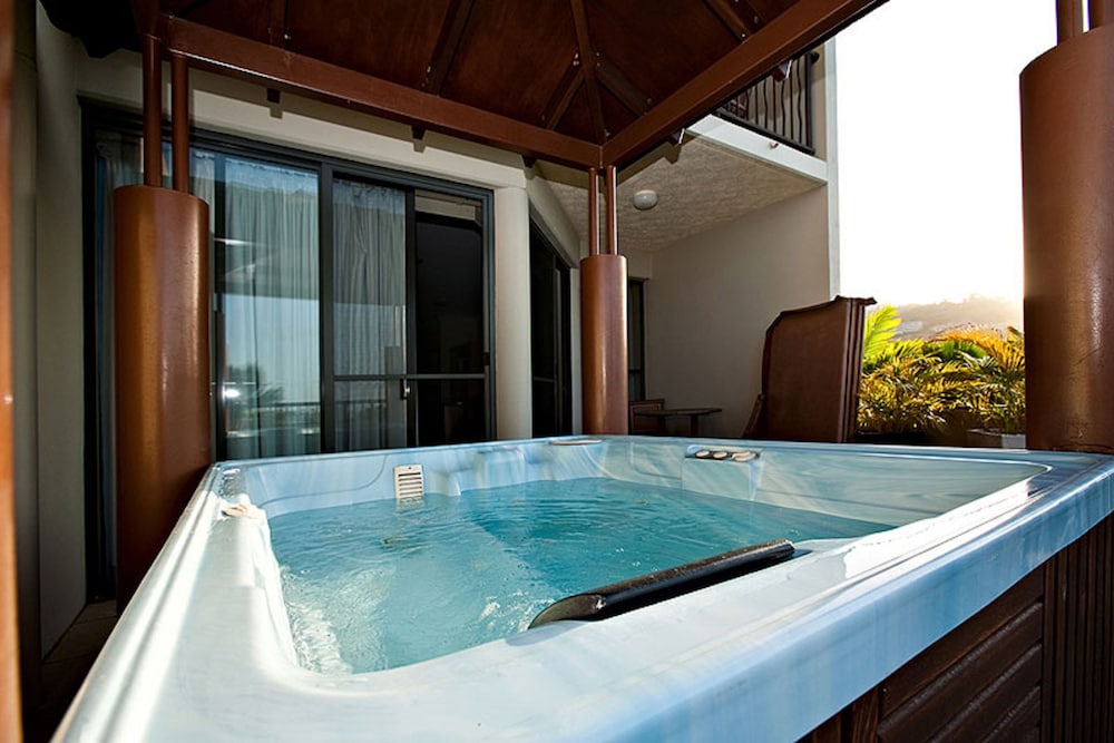 At Waters Edge Resort 29/48