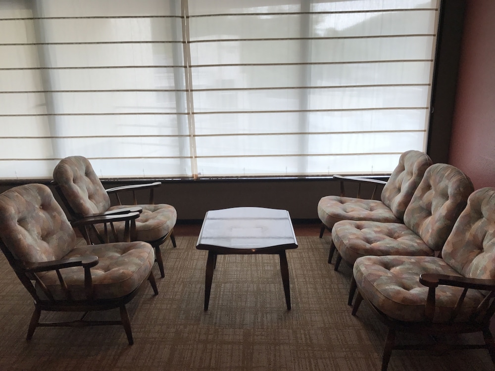 Adex Inn 19/36