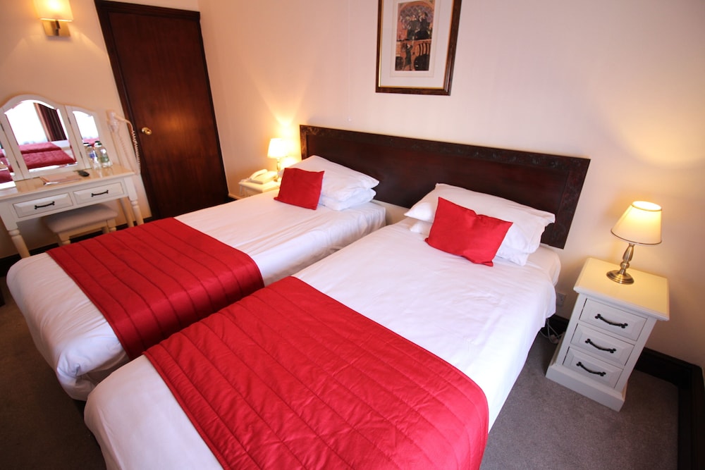 The Pilgrims Hotel 14/50