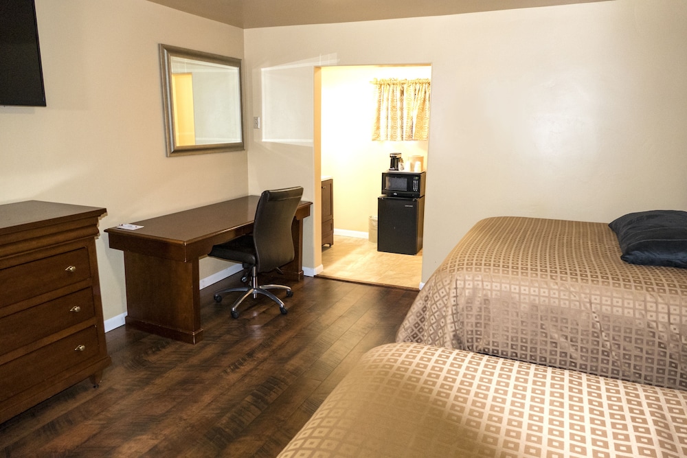 Abram Inn & Suites 25/65