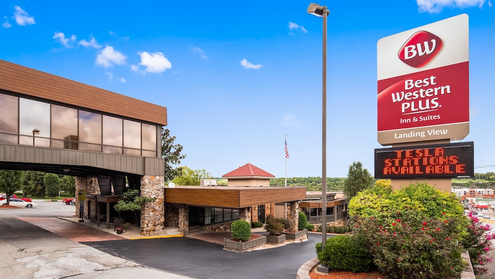Best Western Plus Landing View Inn & Suites 1/51