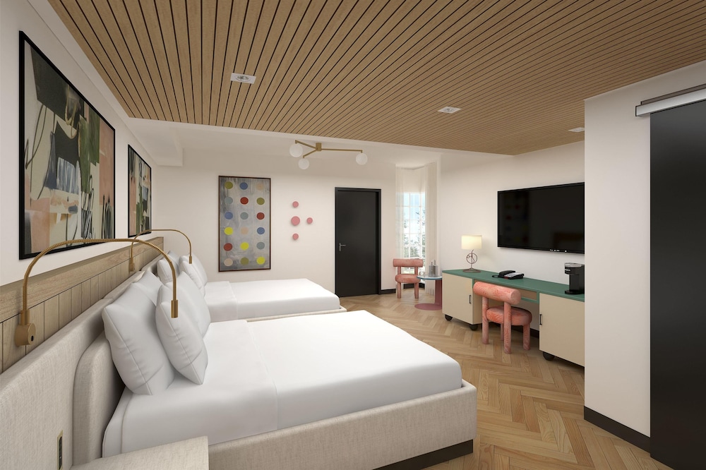 JUNIOR SUITE, 2 DOUBLE BEDS