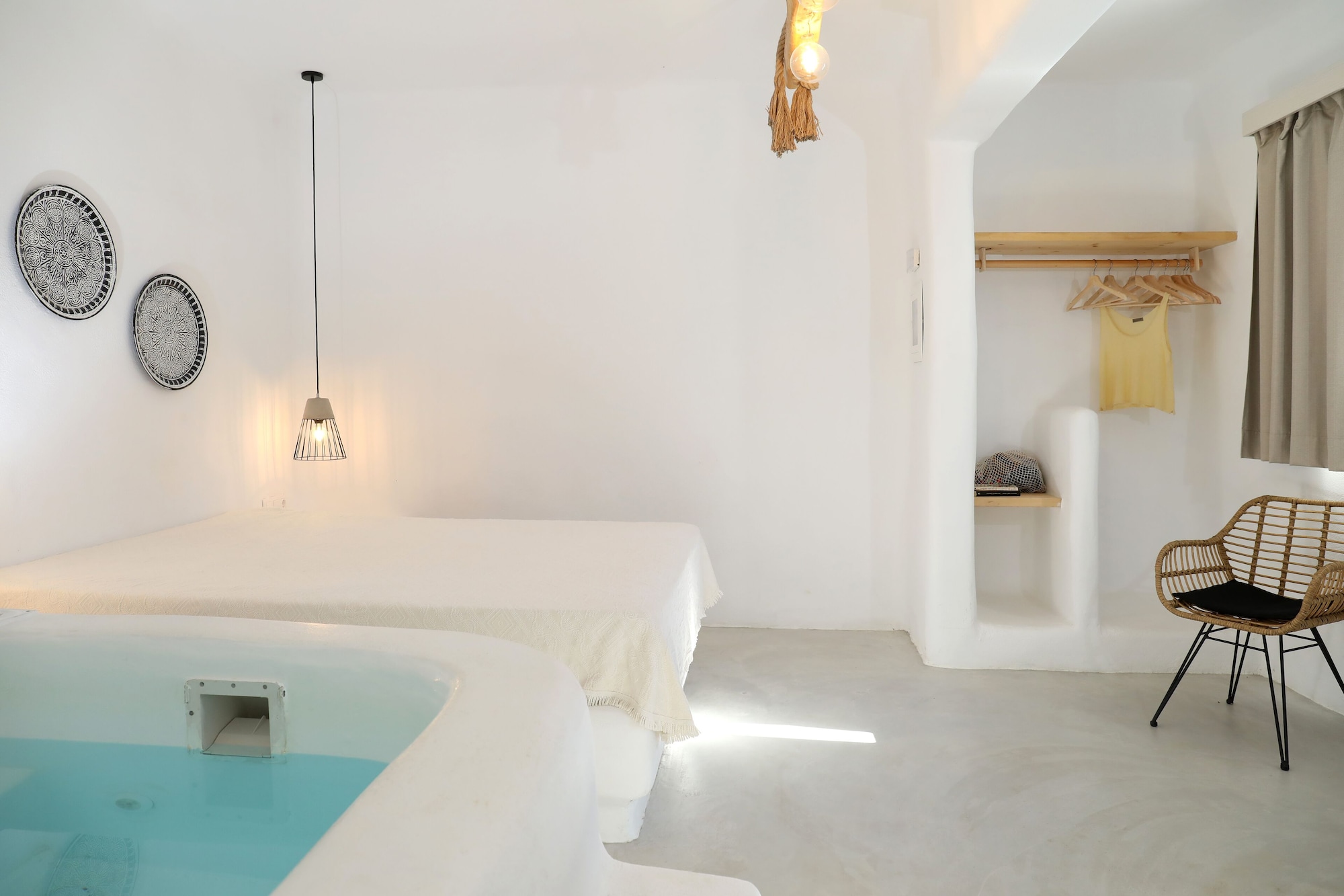 Junior Suite, Queen Bed, Garden View, Jetted Tub, Irida Luxury Apartments 6/7